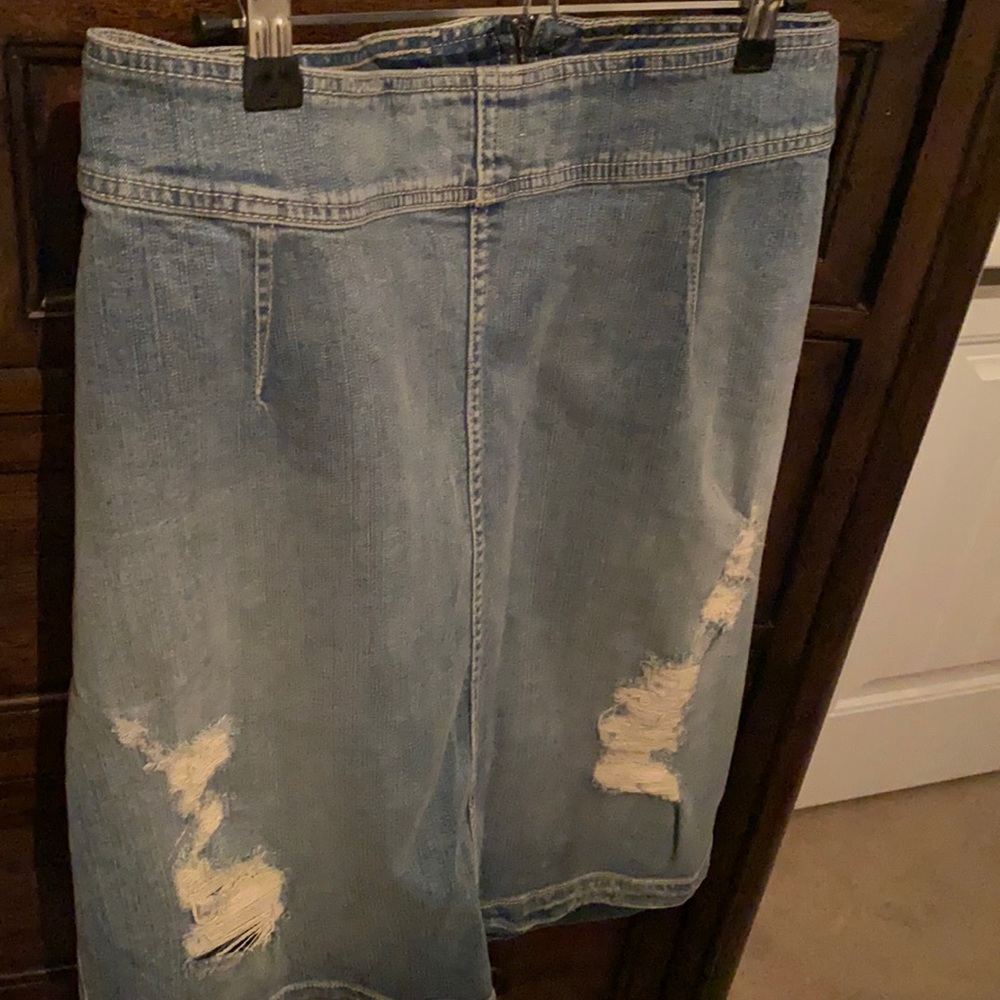 Torrid jean skirt with zipper down the back size 22